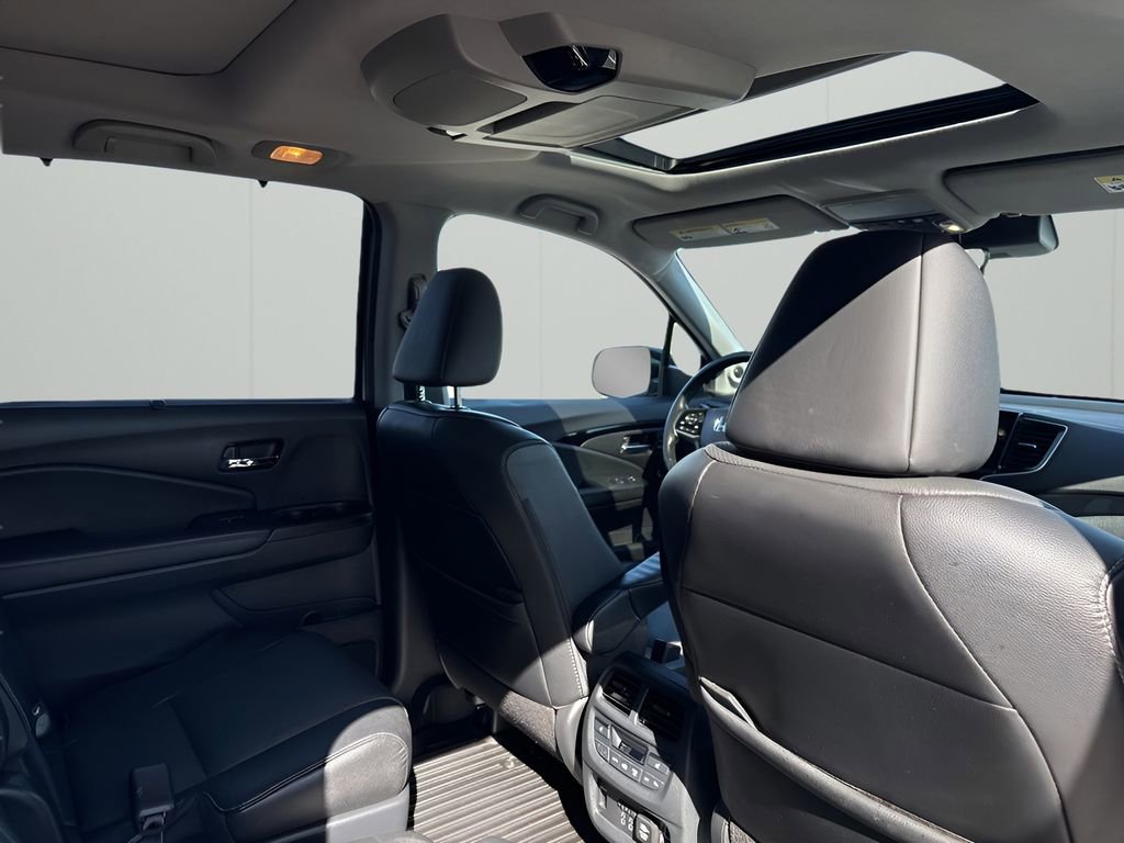 Used 2022 Honda Pilot Elite image 16