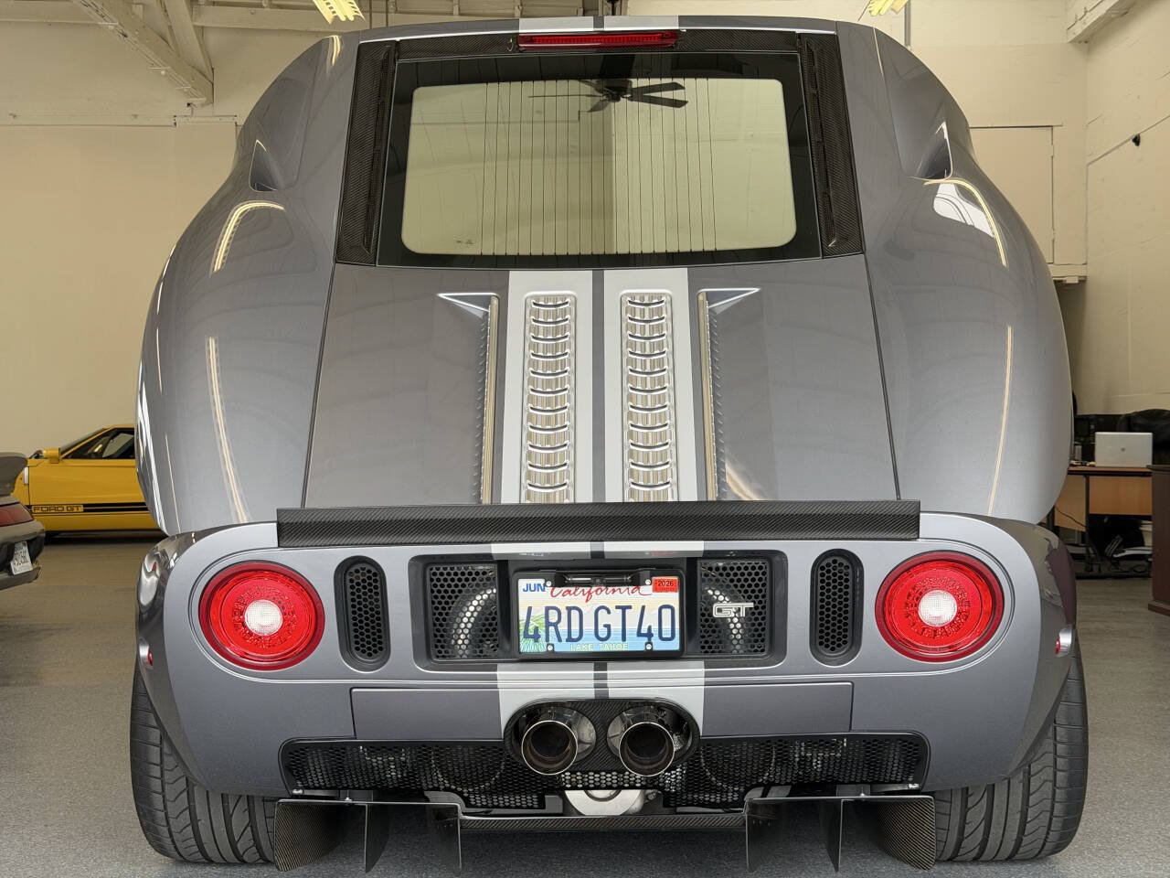 Used 2006 Ford GT RWD image 49