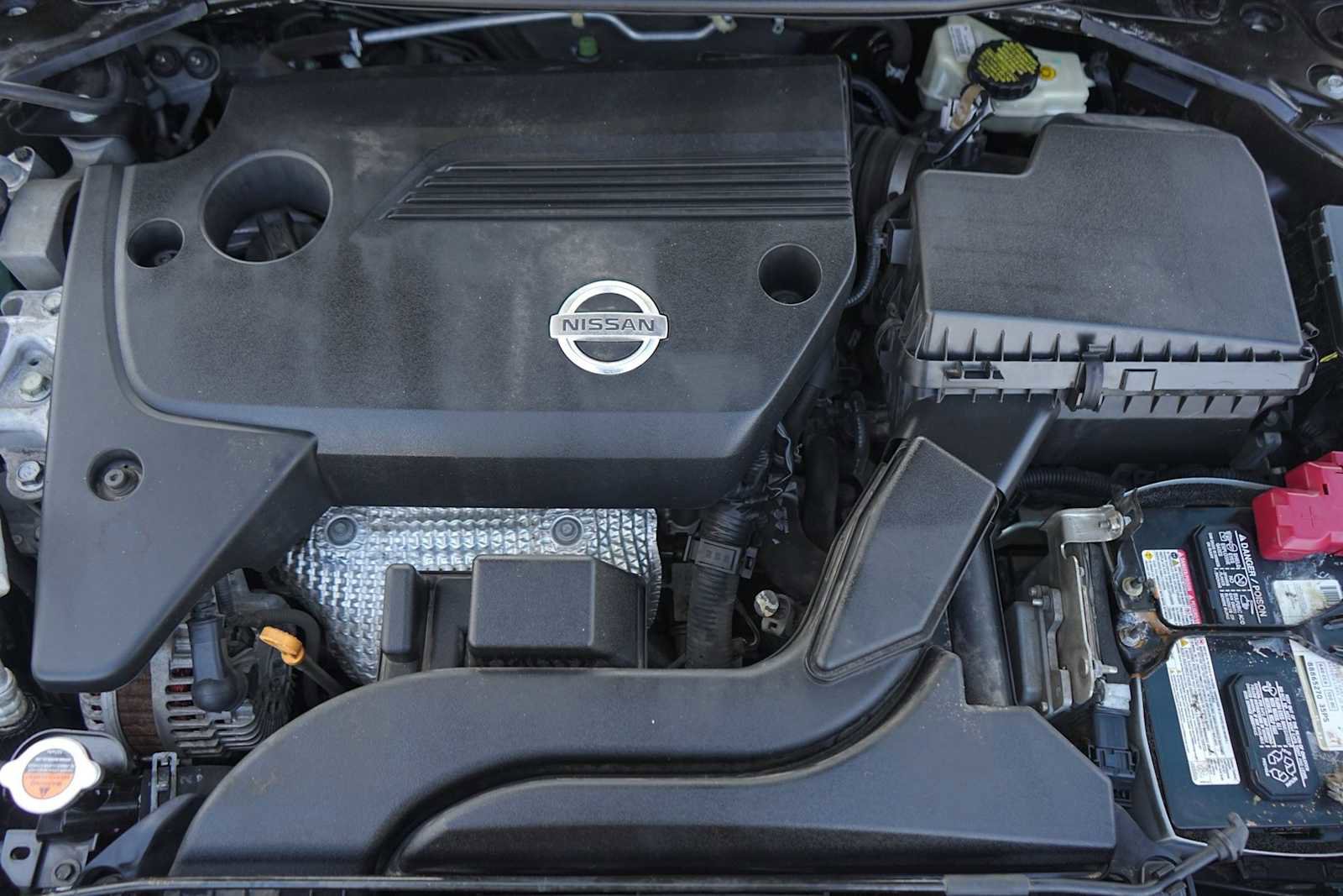 Used 2014 Nissan Altima 2.5 SL w/ Technology Package FWD image 9