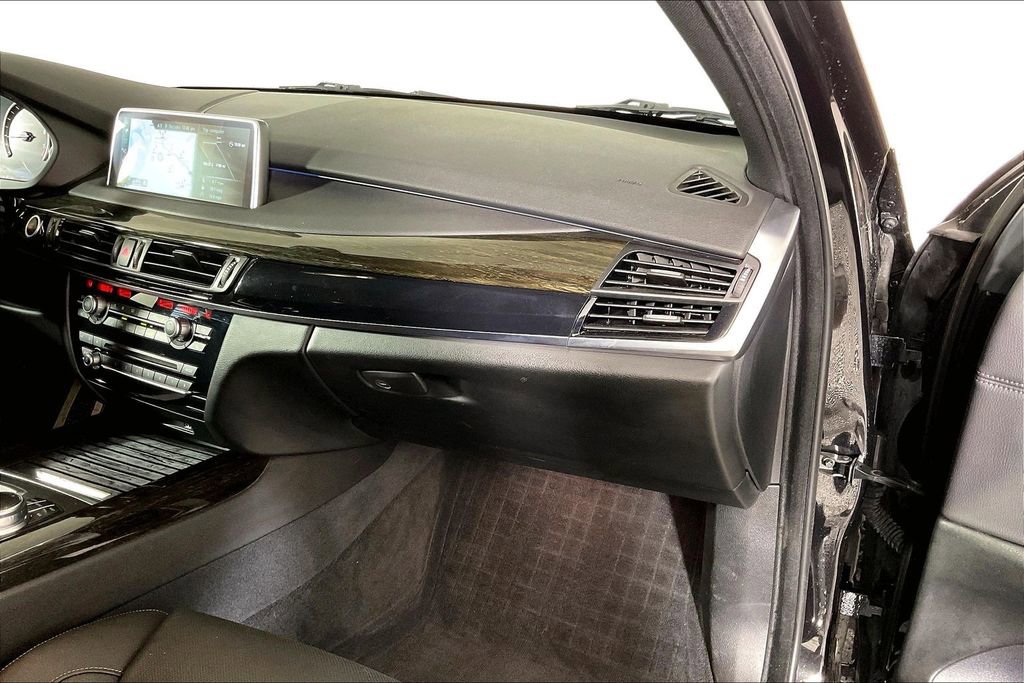 Used 2017 BMW X5 xDrive40e image 16