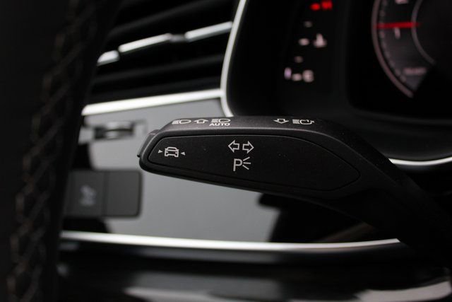 New 2025 Audi Q8 Premium AWD/4WD image 17