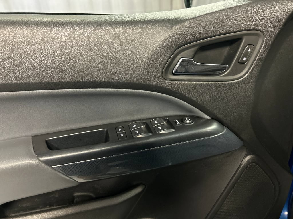Used 2021 Chevrolet Colorado Z71 w/ Safety Package AWD/4WD image 14