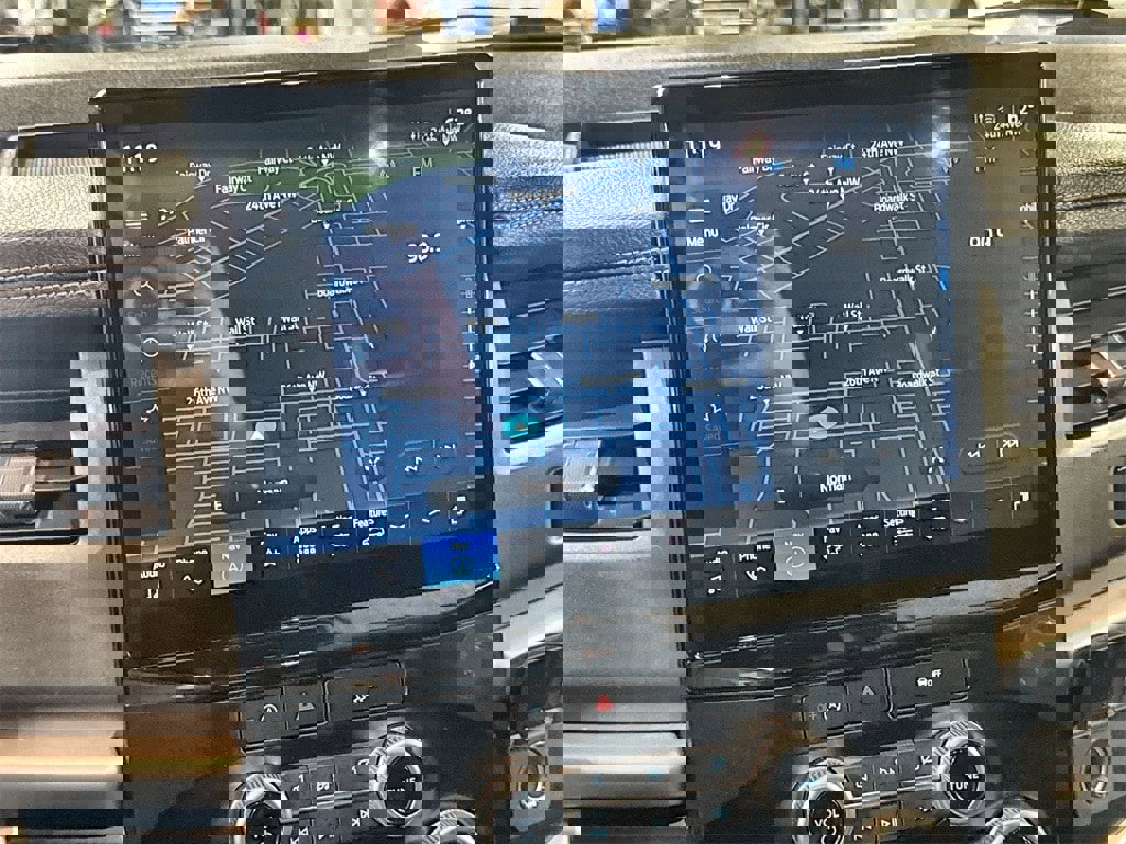 Used 2024 Ford Expedition Max XLT image 21