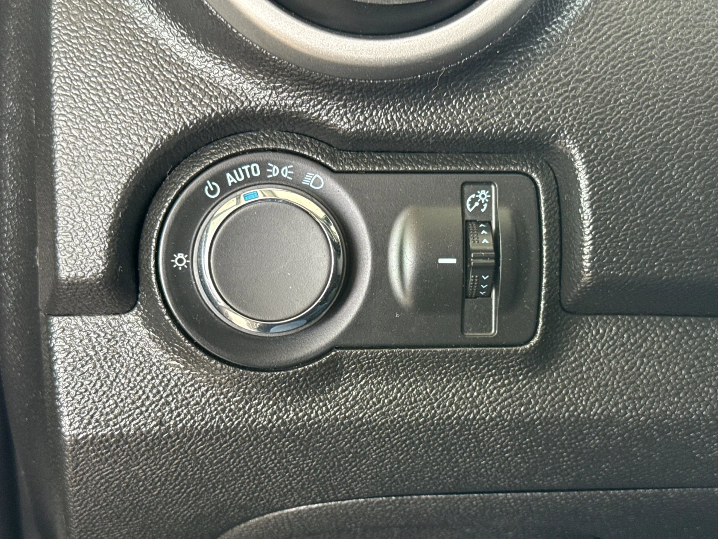 Used 2016 Chevrolet Trax LS image 19