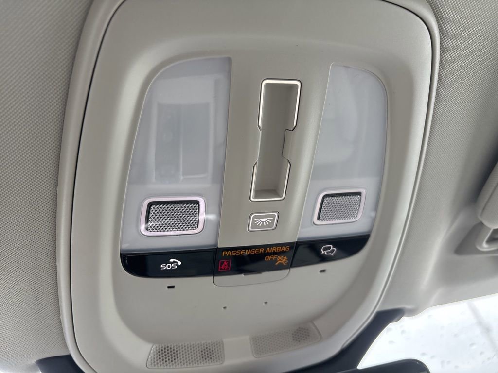 New 2026 Volvo XC90 B6 Ultra w/ Protection Package image 31