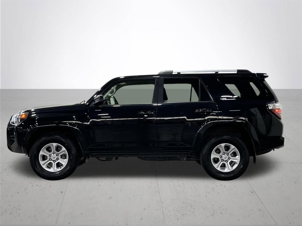 Used 2022 Toyota 4Runner SR5 AWD/4WD image 15