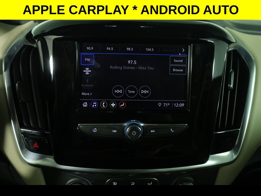 Used 2023 Chevrolet Traverse LS AWD/4WD image 3