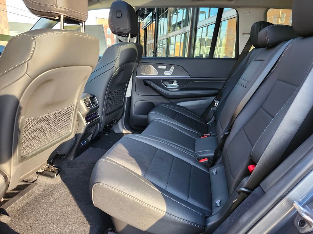 New 2026 Mercedes-Benz GLS 450 4MATIC image 15
