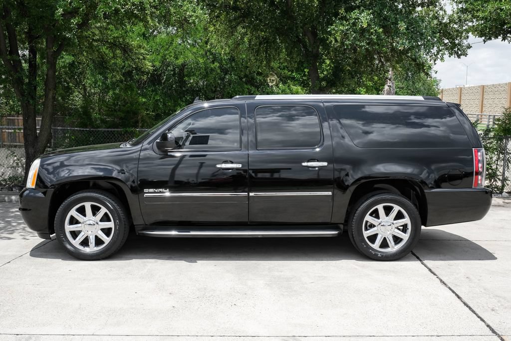 Used 2013 GMC Yukon XL Denali AWD/4WD image 21
