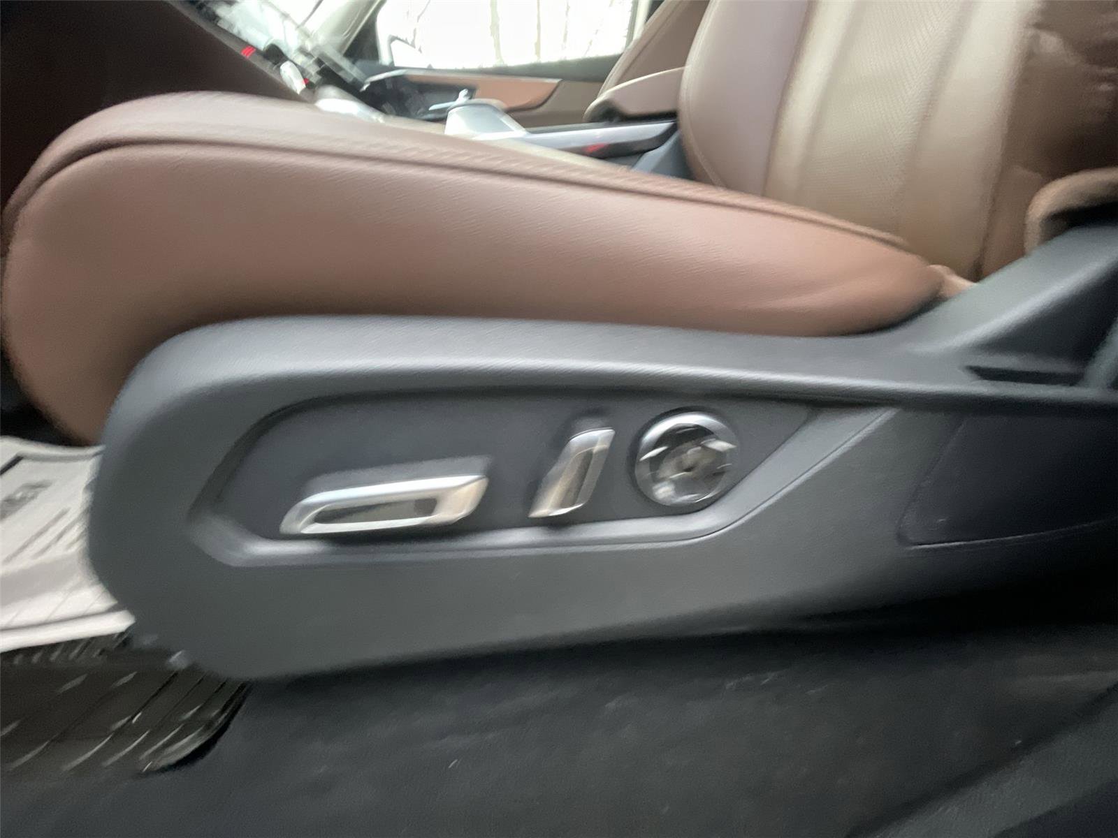 Used 2023 Acura MDX SH-AWD w/ Technology Package image 13