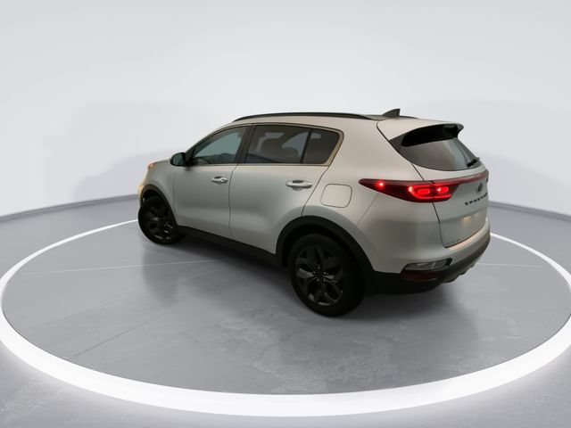 Used 2022 Kia Sportage Nightfall Edition FWD image 4