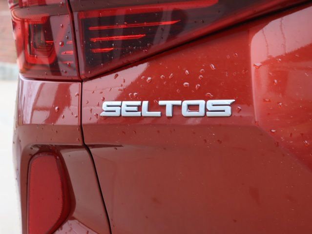 Used 2022 Kia Seltos S image 16
