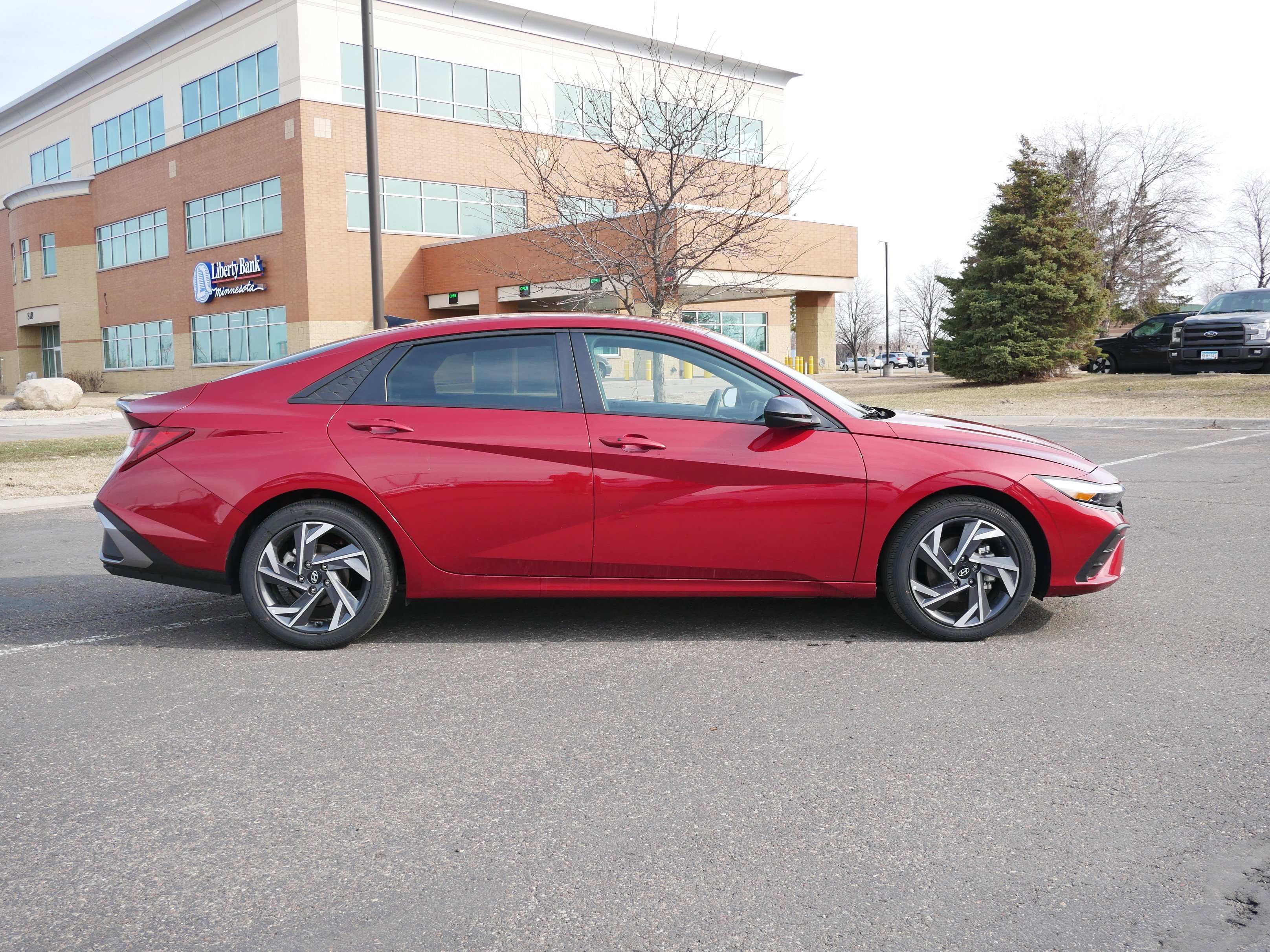 Certified 2025 Hyundai Elantra Sport FWD image 6