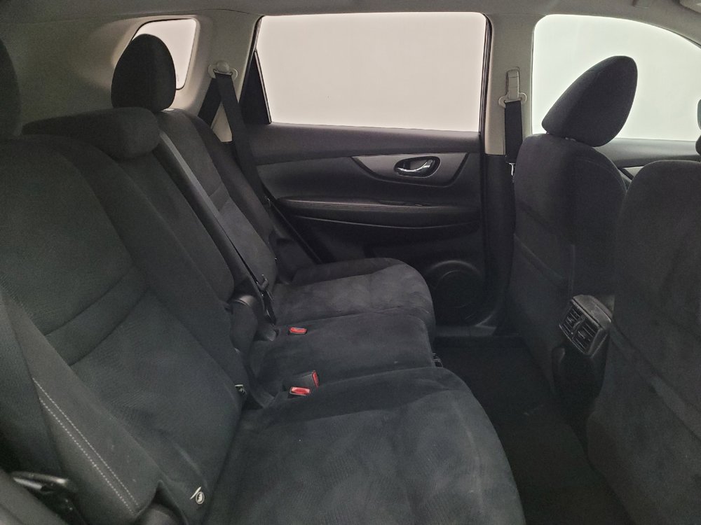 Used 2016 Nissan Rogue S image 19