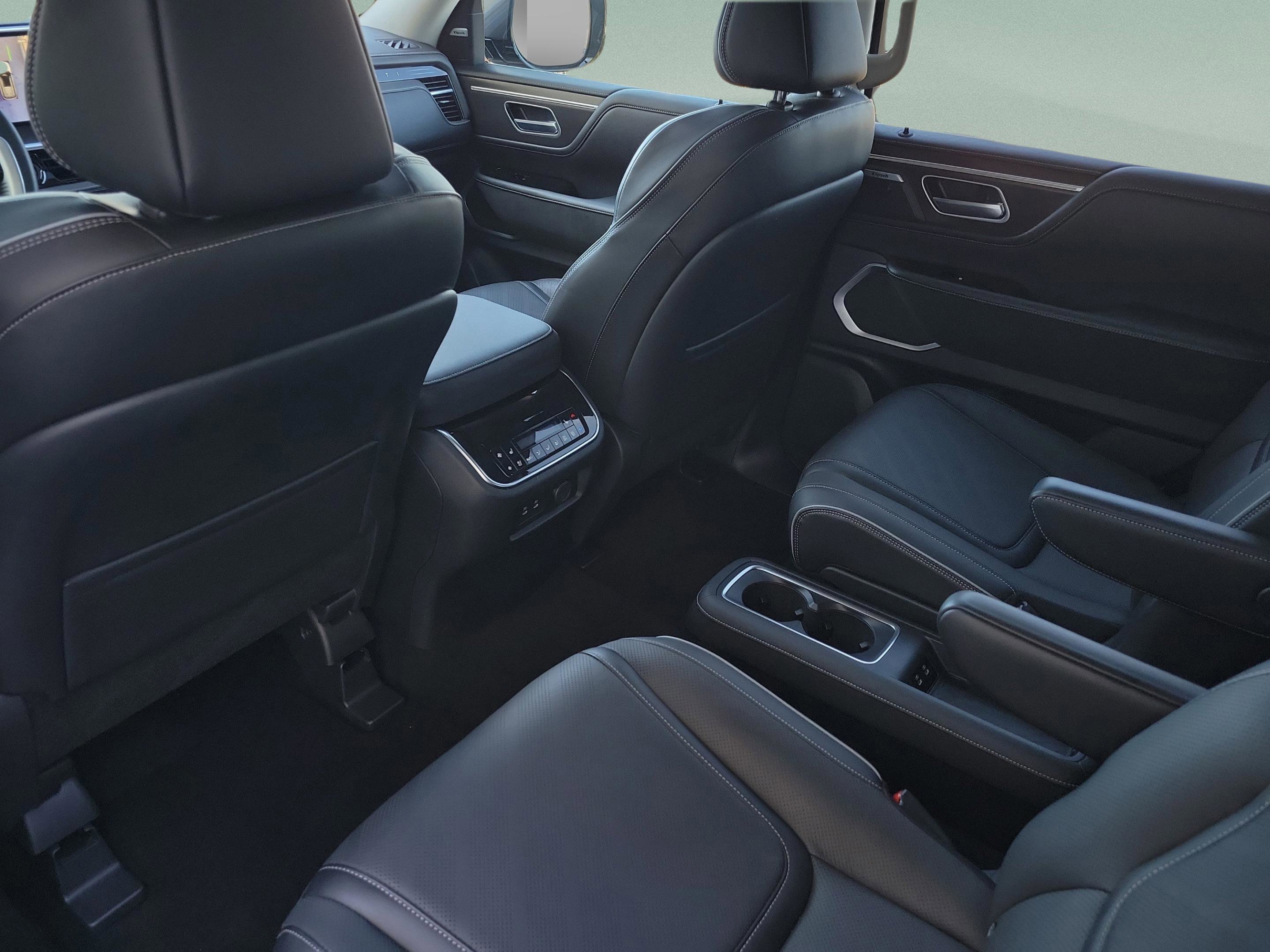 Certified 2025 INFINITI QX80 Luxe image 26