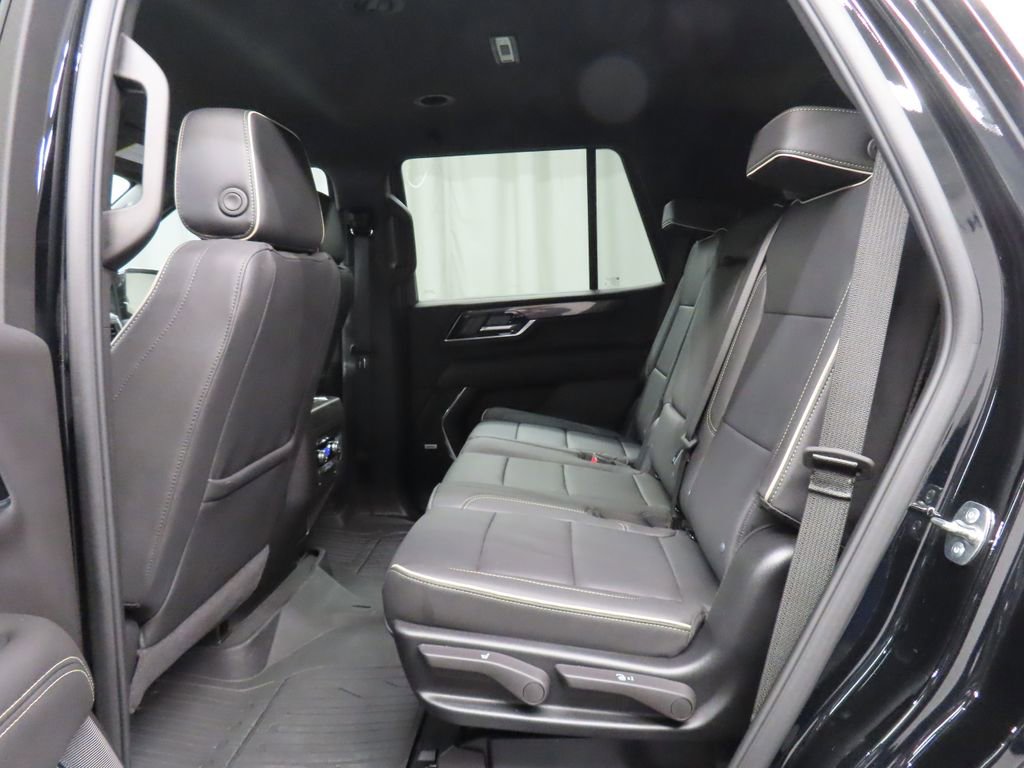 Used 2026 GMC Yukon Elevation AWD/4WD image 13