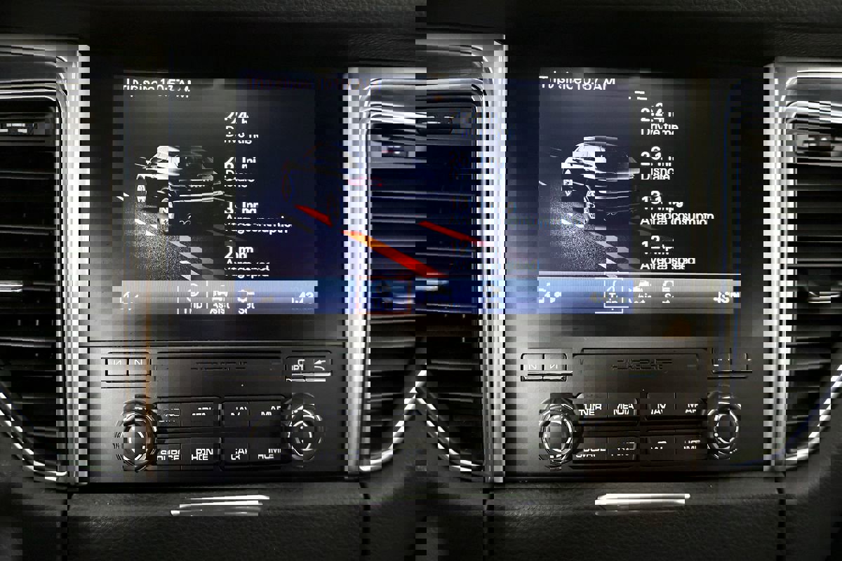 Used 2017 Porsche Macan S image 32