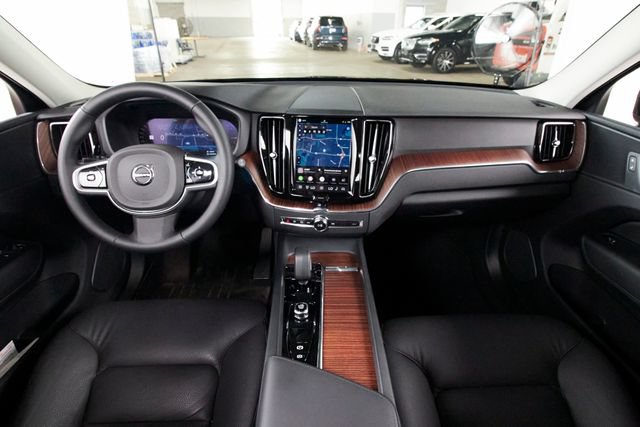 Used 2024 Volvo XC60 T8 Plus AWD/4WD image 7