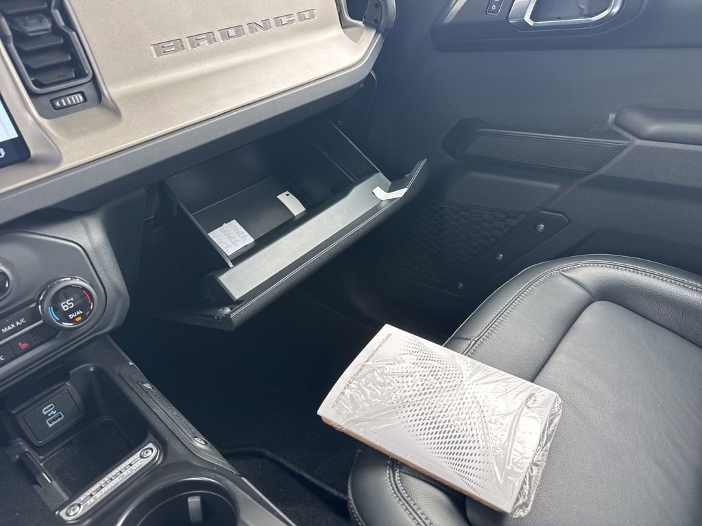 Used 2025 Ford Bronco Outer Banks image 35
