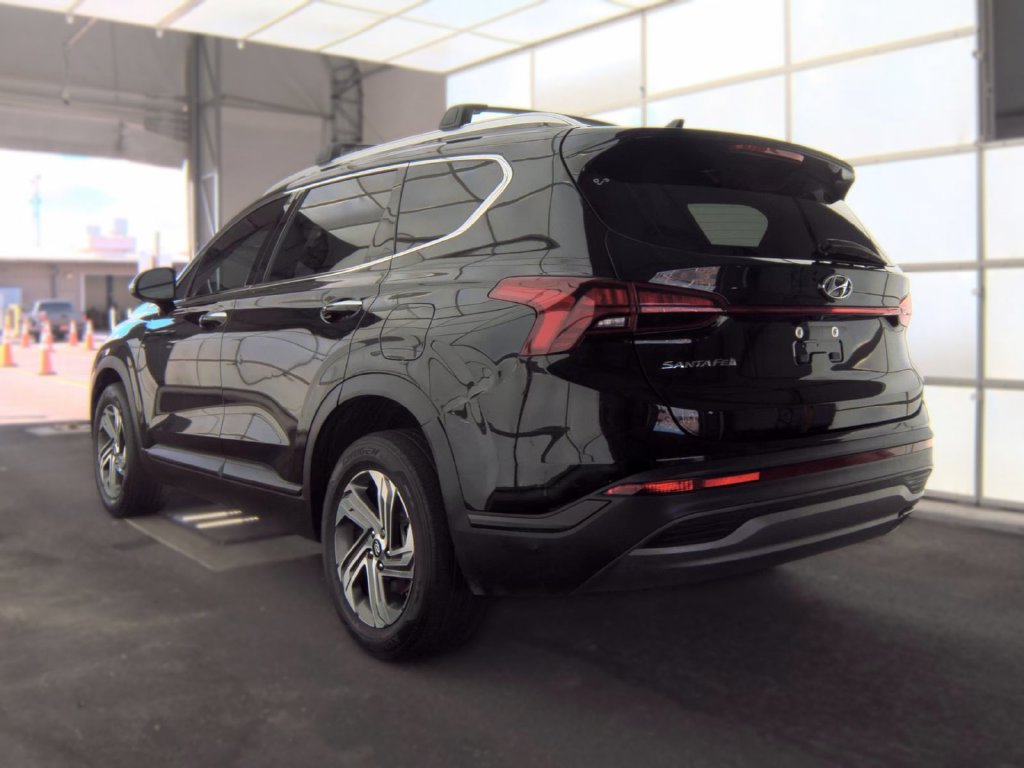 Used 2023 Hyundai Santa Fe SEL FWD image 4
