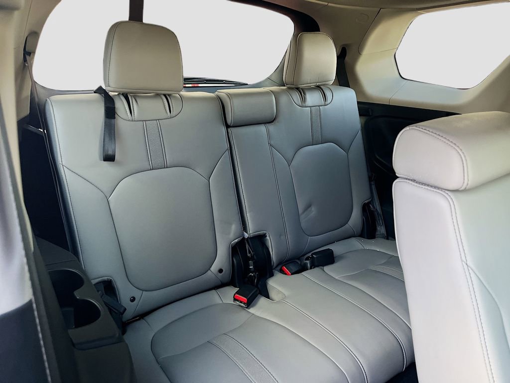 Used 2025 Honda Pilot EX-L image 27