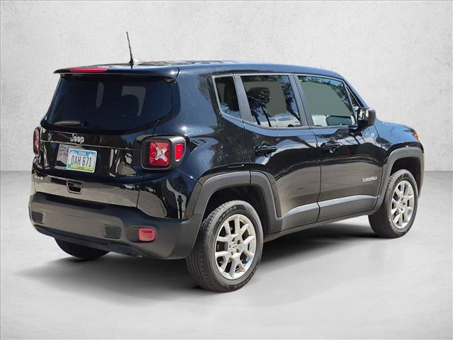 Used 2023 Jeep Renegade Latitude AWD/4WD image 5