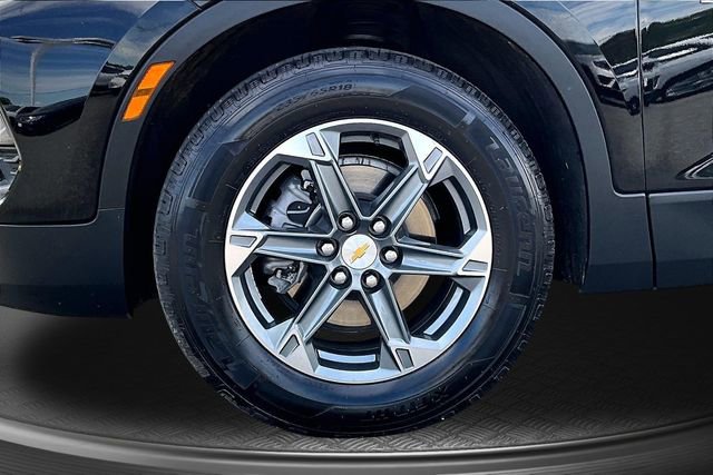 Used 2025 Chevrolet Blazer LT image 30