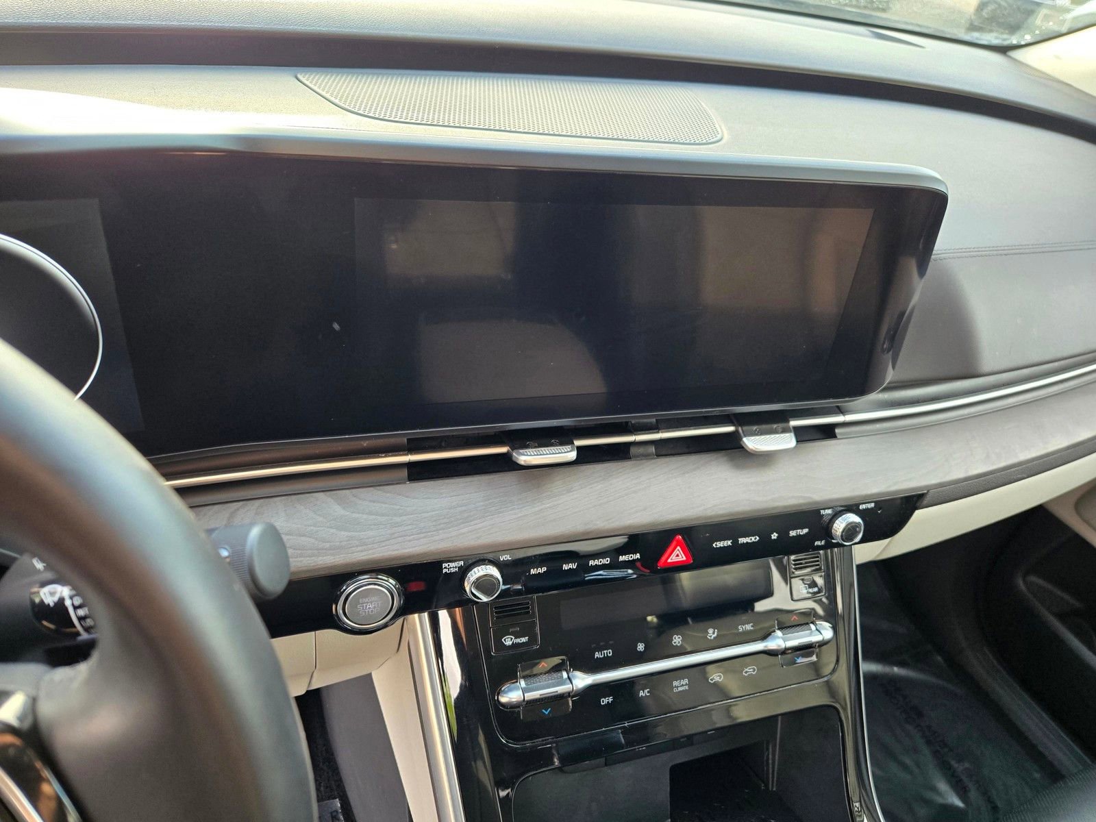 Used 2024 Kia Carnival SX FWD image 17