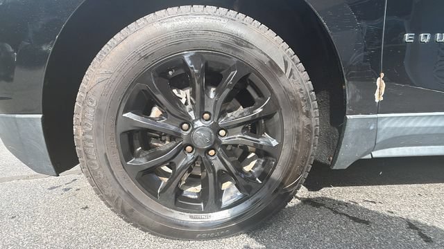 Used 2018 Chevrolet Equinox LT w/ Sun & Infotainment Package AWD/4WD image 9