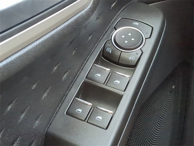 Used 2020 Ford Escape SE Sport image 29