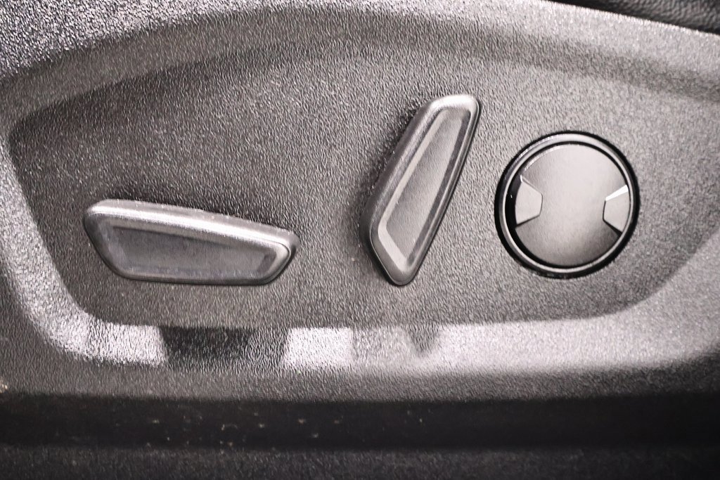 Certified 2023 Ford Edge ST-Line image 14