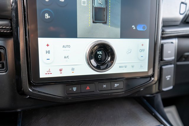 Used 2024 Ford F150 Lightning Platinum image 35