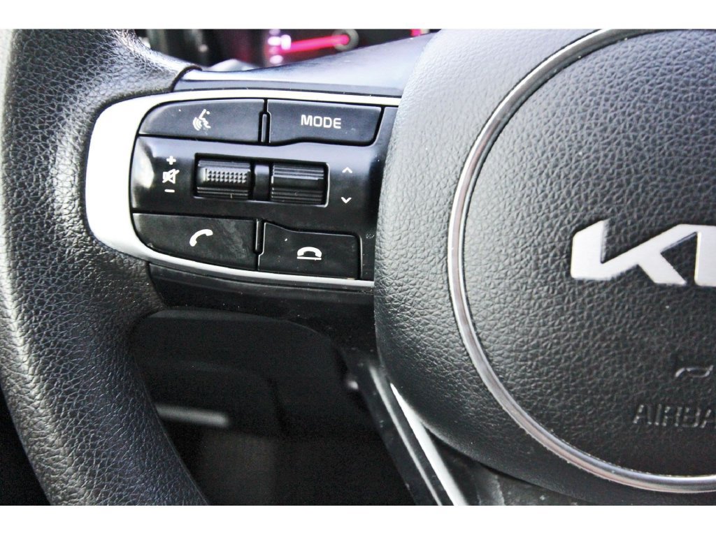 Used 2022 Kia K5 LXS FWD image 19