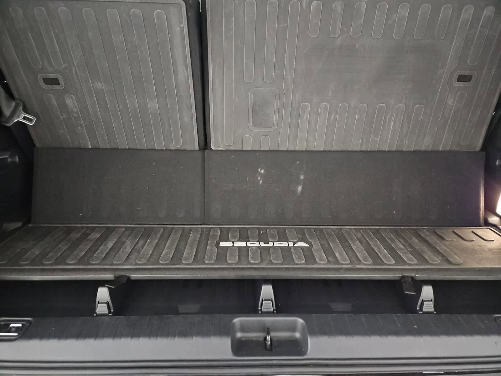 Used 2024 Toyota Sequoia Platinum AWD/4WD image 34