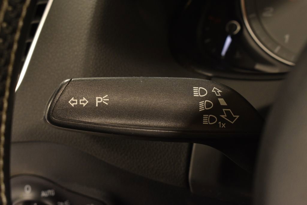 Used 2015 Audi SQ5 Premium Plus w/ Technology Package image 16