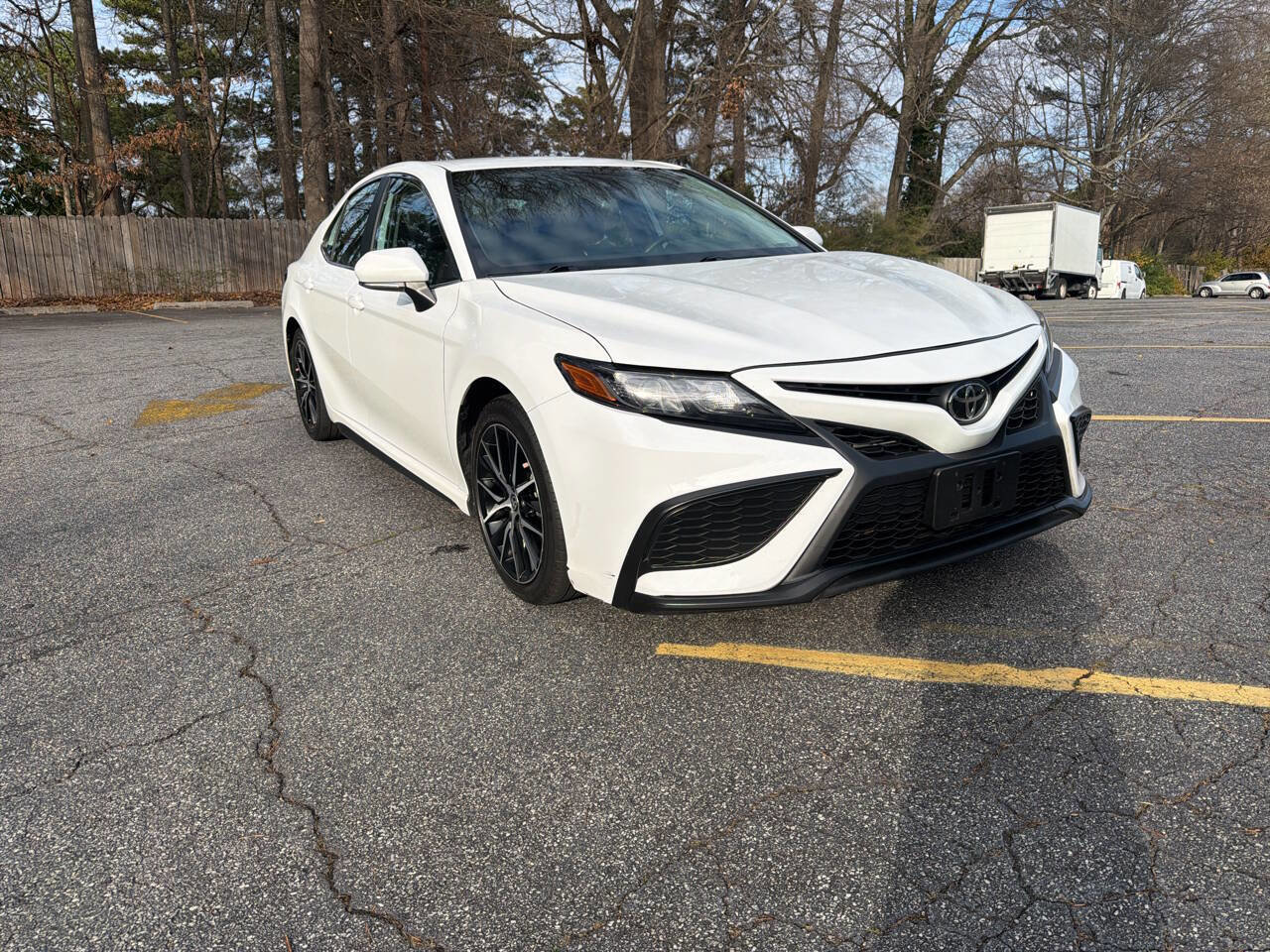 Used 2023 Toyota Camry SE image 11