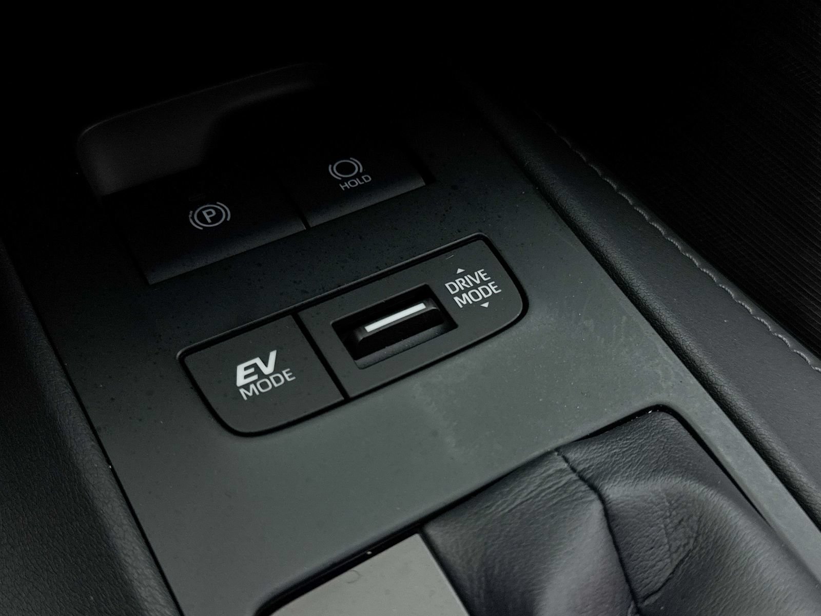 Used 2023 Toyota Venza Limited AWD/4WD image 9