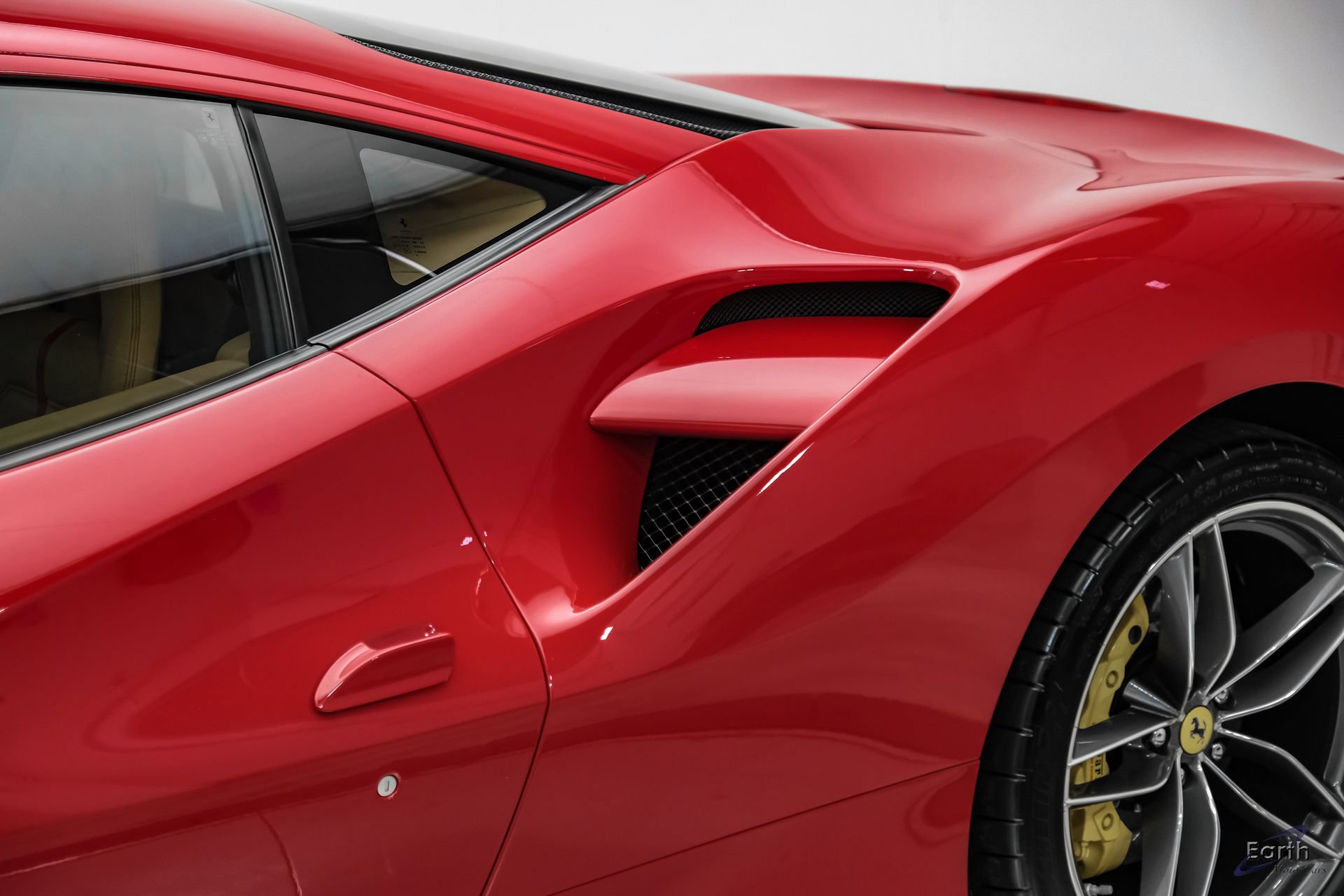 Used 2017 Ferrari 488 GTB RWD image 39