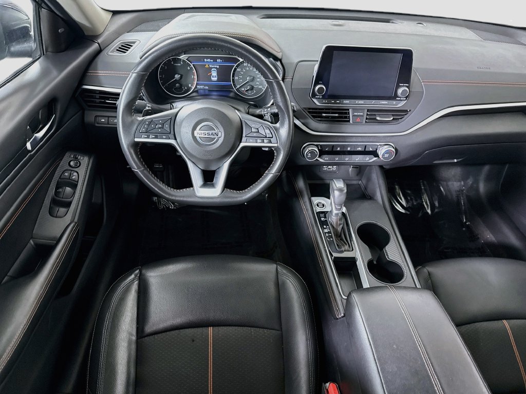 Used 2022 Nissan Altima 2.5 SR w/ Midnight Edition Package FWD image 3