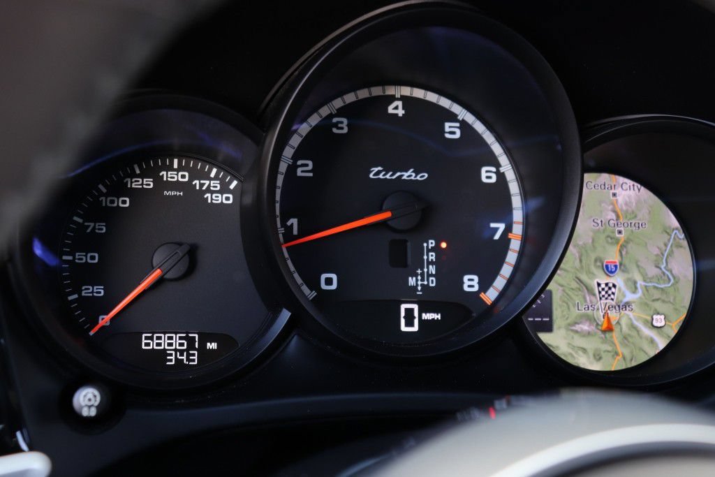 Used 2018 Porsche Macan Turbo AWD/4WD image 42
