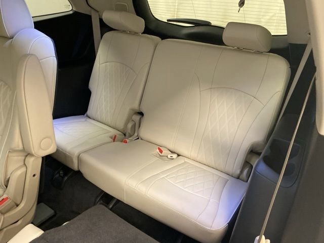 Used 2023 Buick Enclave Avenir w/ Avenir Technology Package image 22