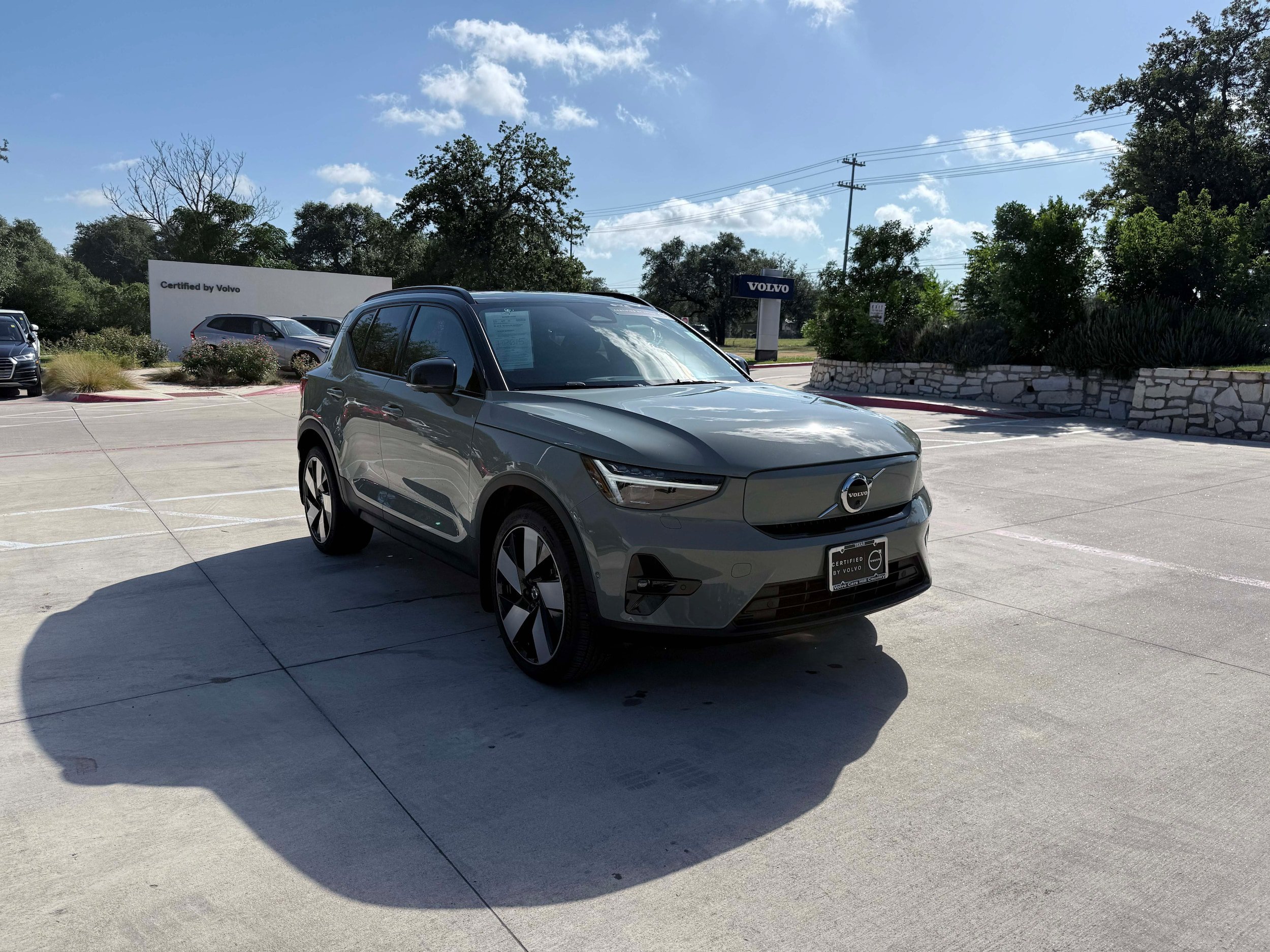 Certified 2023 Volvo XC40 Recharge Ultimate AWD/4WD image 7