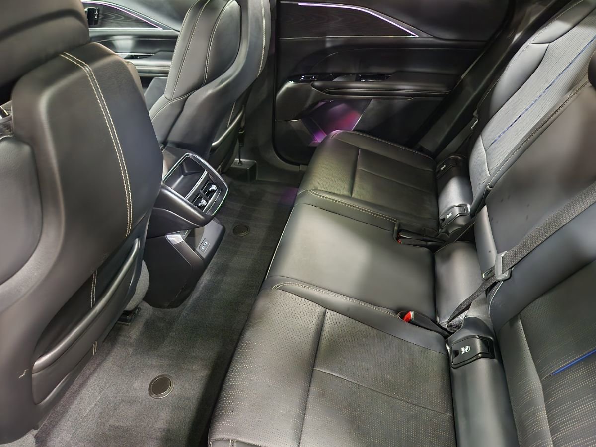 Used 2024 Cadillac Lyriq Luxury w/ LPO, Floor Liner Package image 53