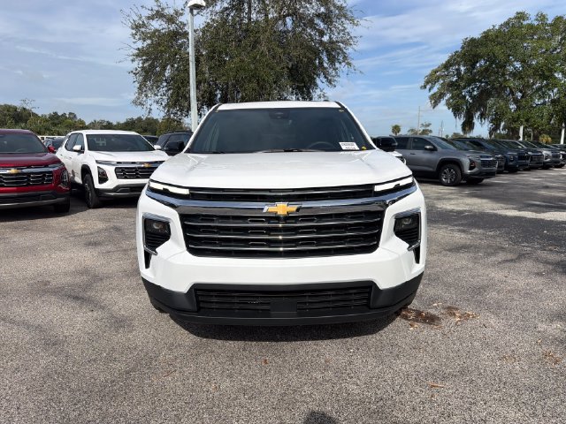 New 2027 Chevrolet Traverse LT w/ Sun and Wheel Package FWD image 17