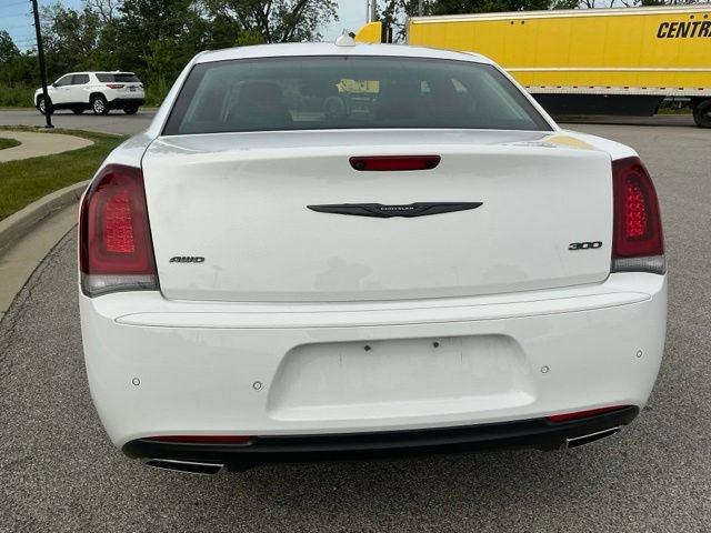 Used 2022 Chrysler 300 Touring L w/ Popular Equipment Group AWD/4WD image 10