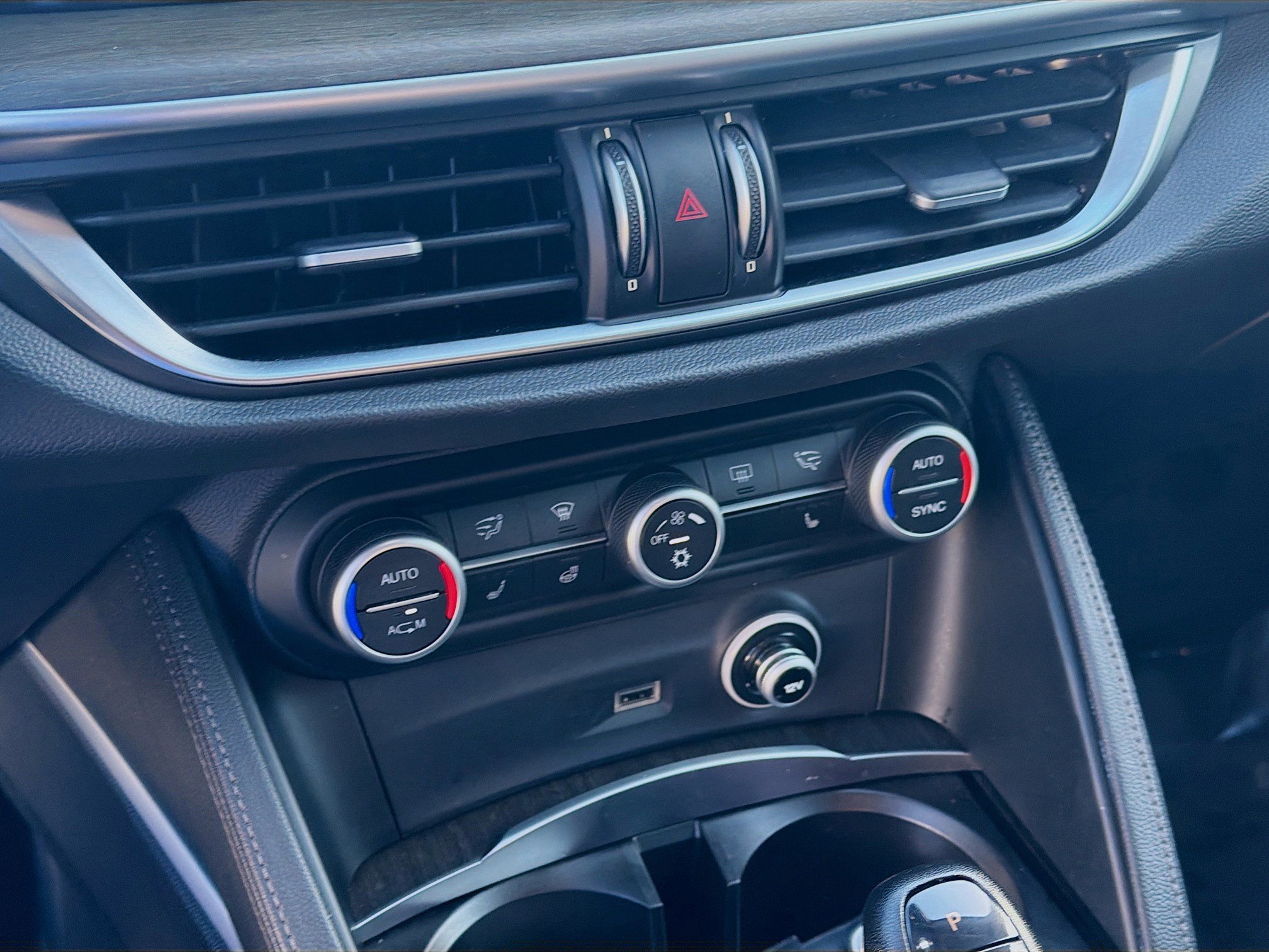 Used 2018 Alfa Romeo Stelvio Ti image 12