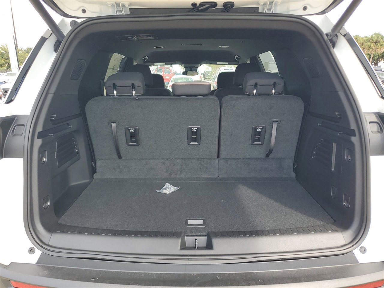 New 2026 Chevrolet Traverse LT image 7