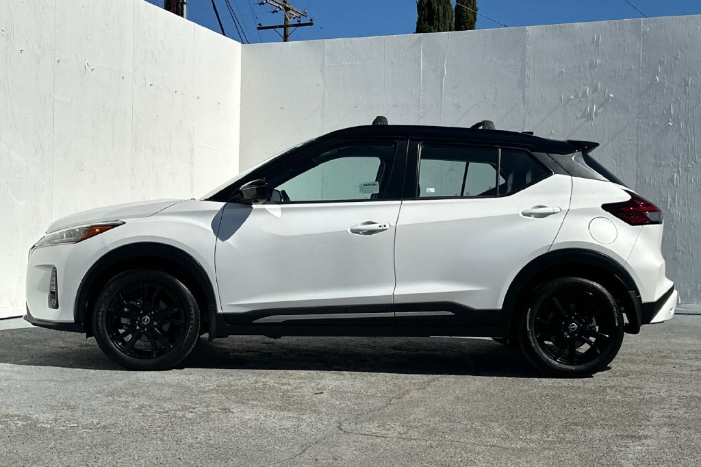 Certified 2024 Nissan Kicks SR w/ SR Premium Package FWD image 7