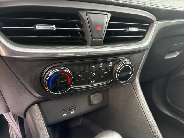 Used 2024 Buick Encore GX Preferred FWD image 31