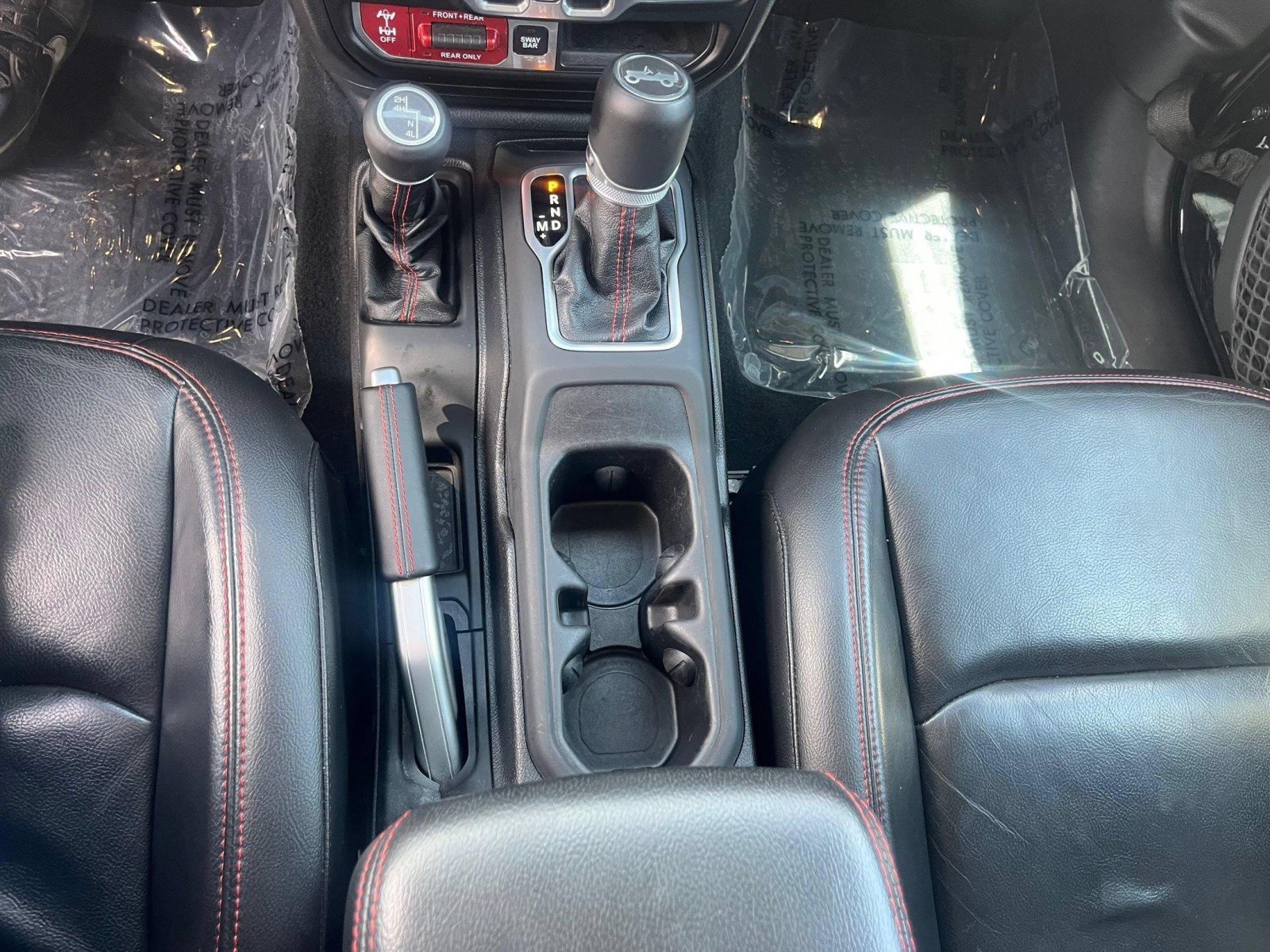 Used 2018 Jeep Wrangler Unlimited Rubicon w/ LED Lighting Group AWD/4WD image 22